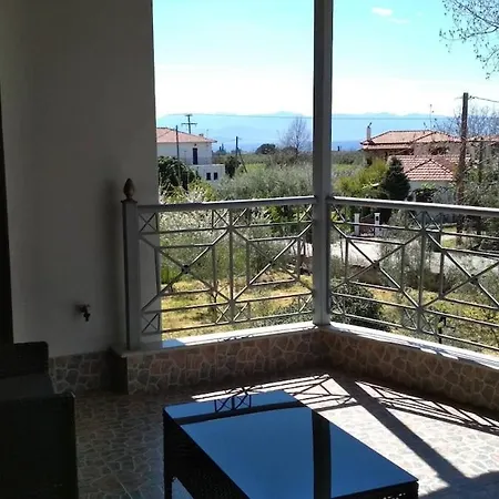Evi Βόλος